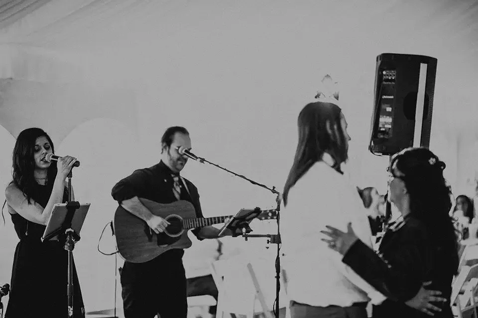 Acoustic live music during a Michigan wedding ceremony or cocktail hour