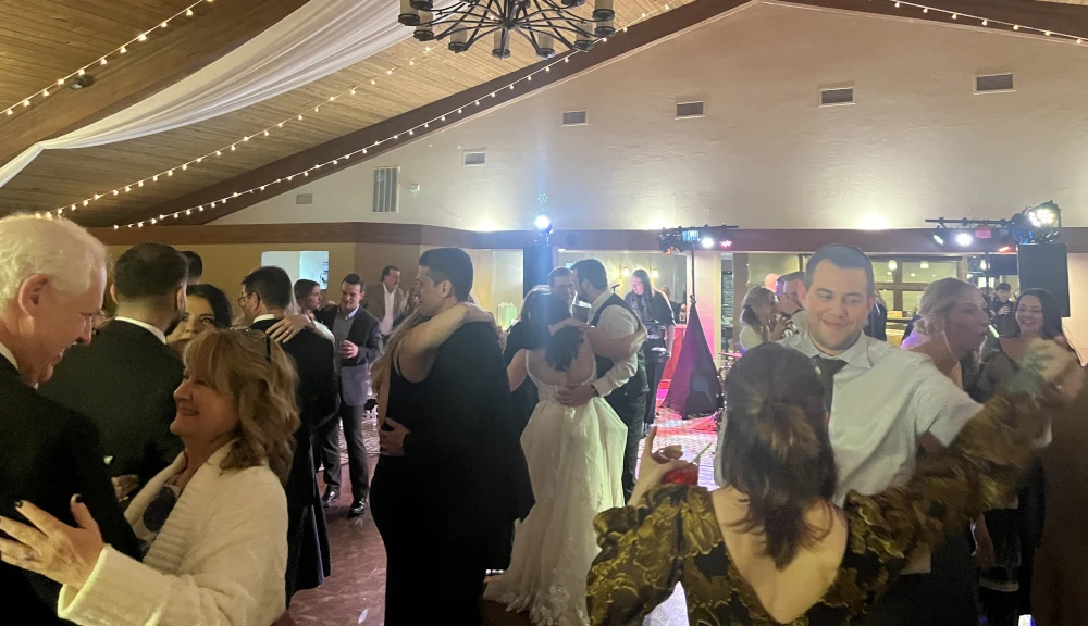 Weekend ComeBack playing live wedding music at Paint Creek Country Club