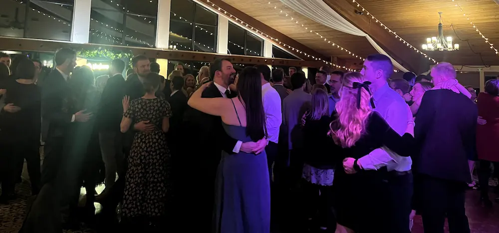 Wedding reception at Paint Creek Country Club with live music