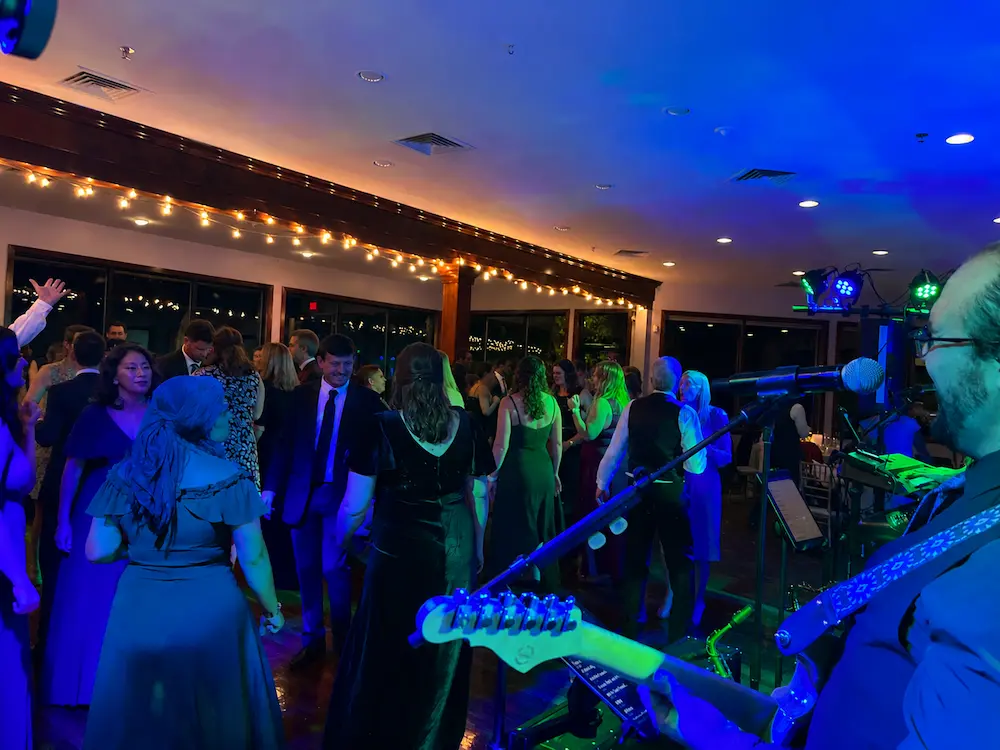 Weekend ComeBack performing at a Stonebridge Golf Club wedding in Ann Arbor